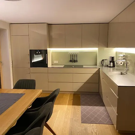 Apartment übelher *