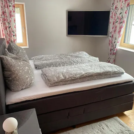Apartment übelher *